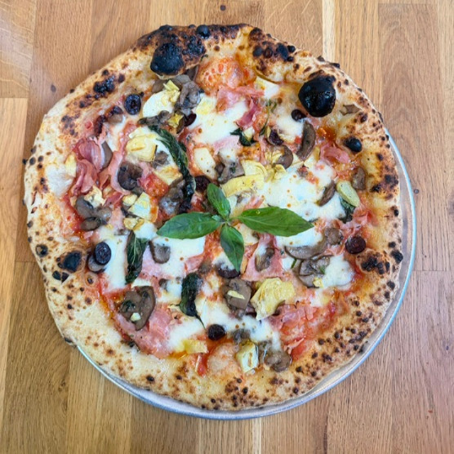 Capricciosa Pizza.