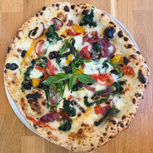 La Vegetariana Pizza.