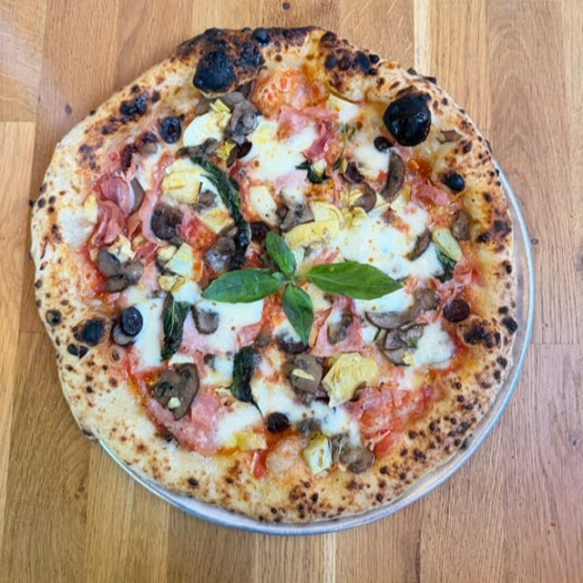 Capricciosa Pizza.